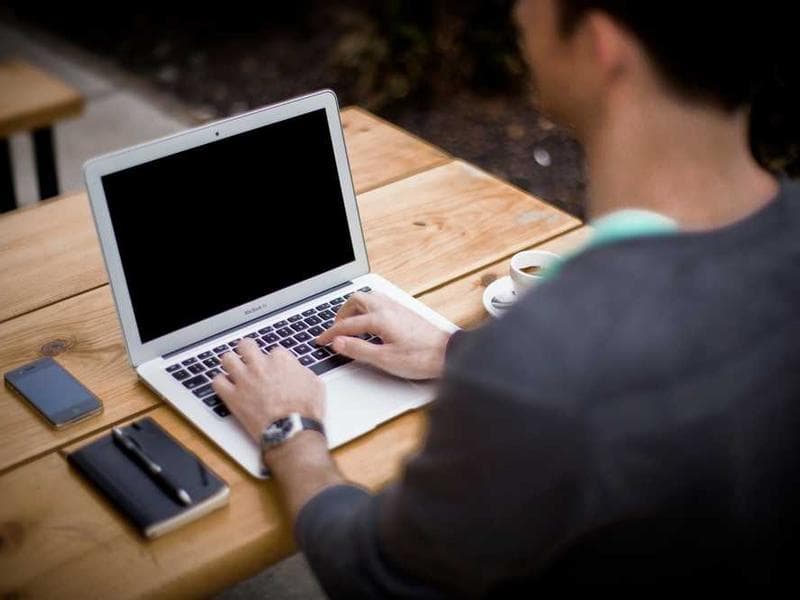 How To Master German Job Interviews: Smart Strategies for Confidence